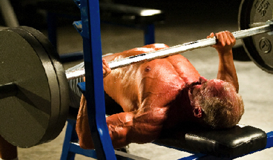 Goodin bench pressing for a high-end hypertrophy hit