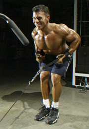 Rope rows, contracted position - Shirt-Splitting Muscle Size