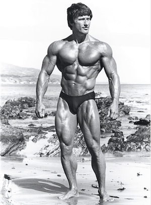 Frank Zane in a relaxed pose at the beach