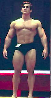 Mike Mentzer onstage at age 20